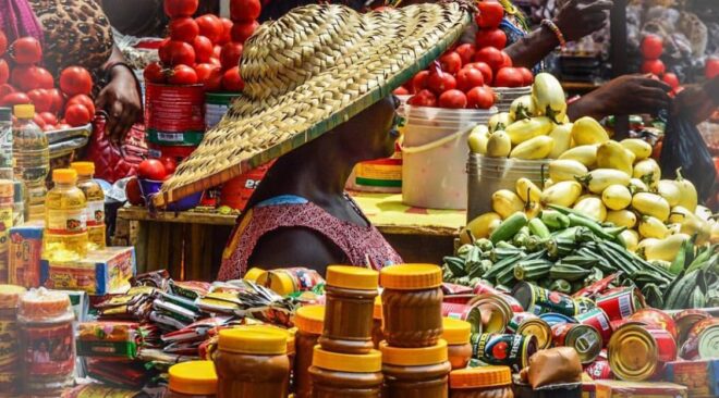 Réappréciation du Cedi, la plus grande union des commerçants appelle à une réduction des prix sur le marché